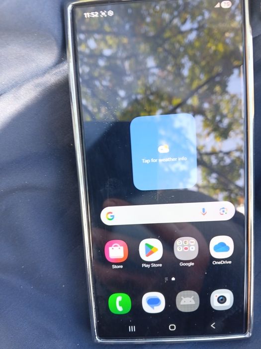 Telefon aproape nou