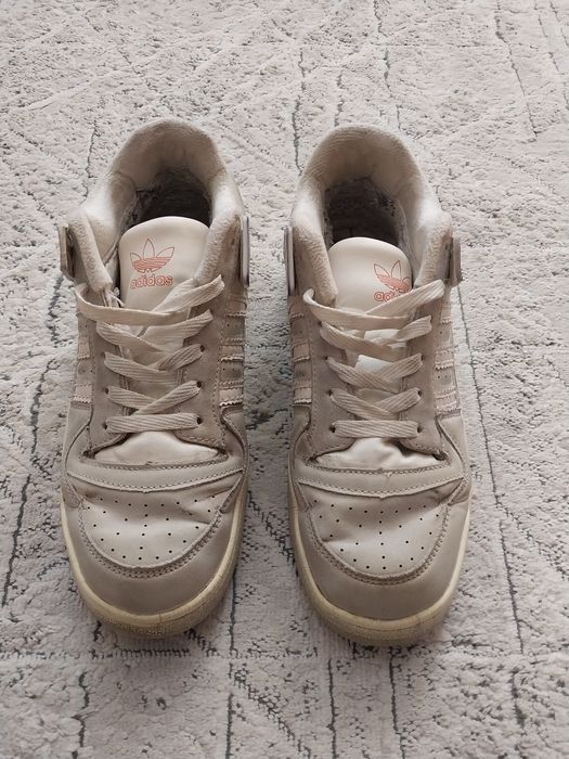 Продаются кроссовки