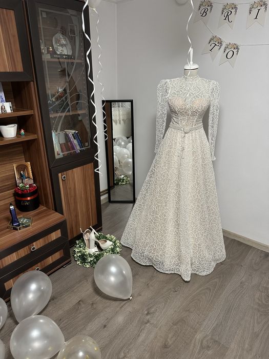 Vand rochie mireasa