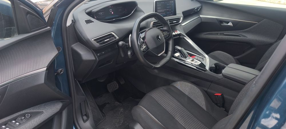 Peugeot 3008 2022 г. Automatic Benzin