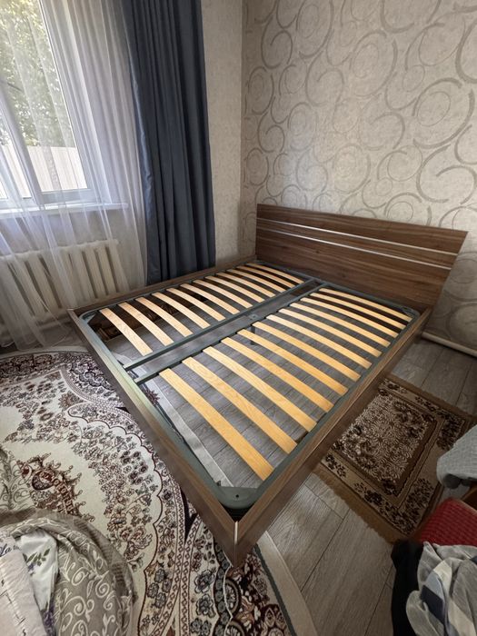 Кровать двуспальная