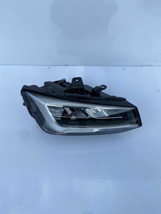 Far dreapta LED Audi Q2 nou original complet 2021+