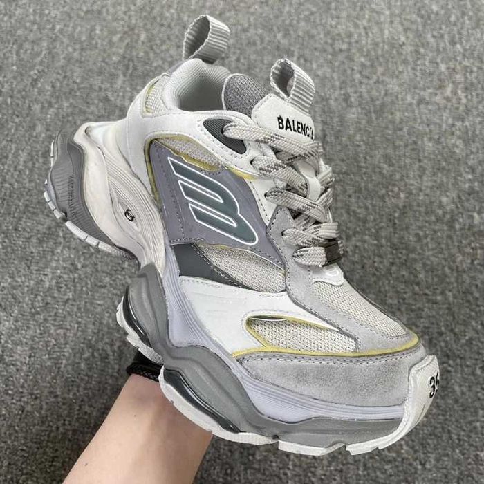 Balenciaga 3XL - White/Dark Grey