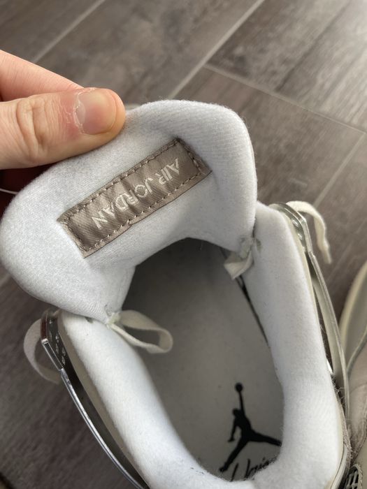 Jordan 4 Frozen Moments