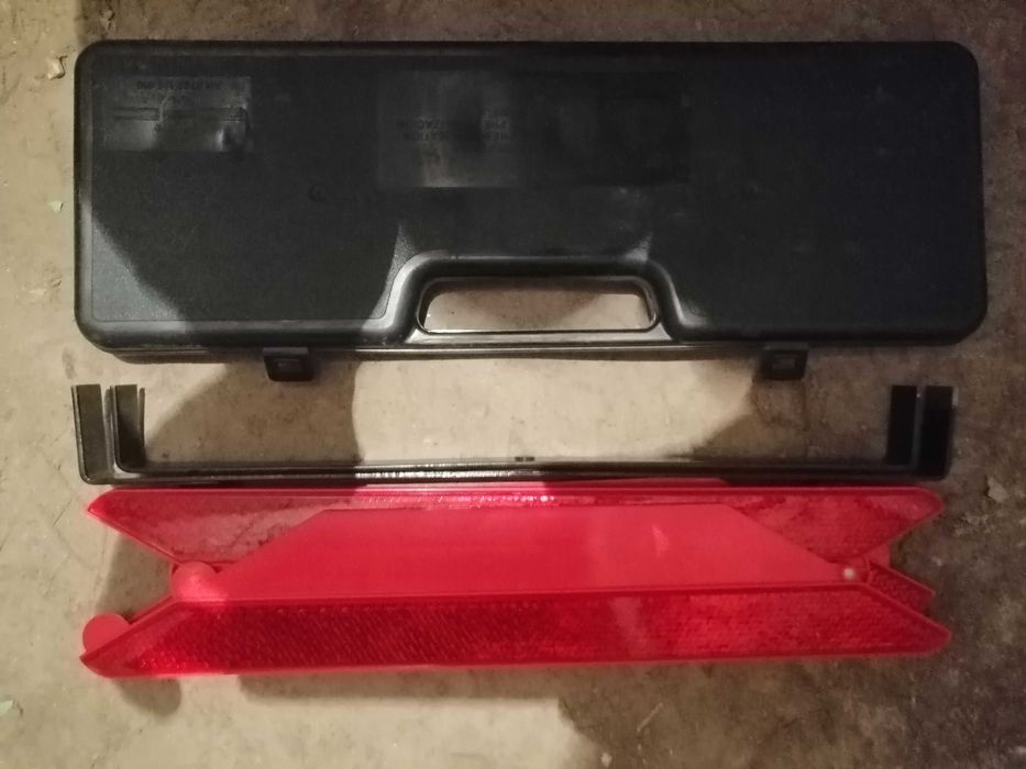 Triunghi reflectorizant auto