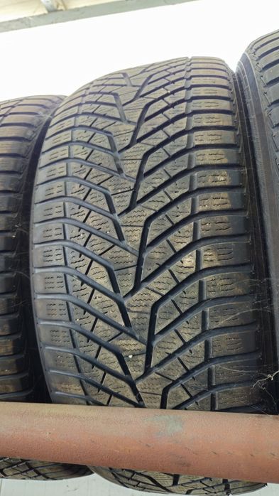 245/45R20 Yokohama