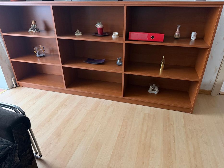 Biblioteca din lemn masiv