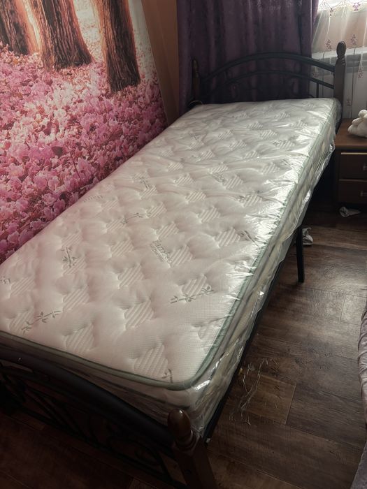 Односпальная кровать