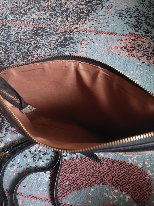 Продам сумочки через плечо