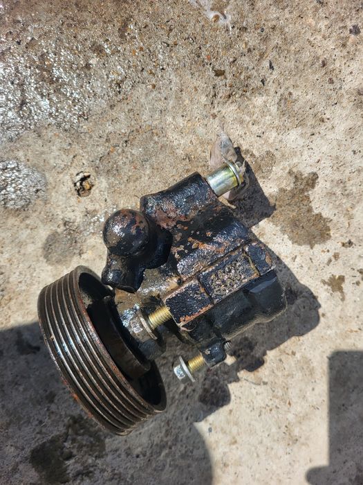 Продам насос гур оригинал  рено