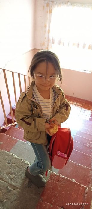 Quloq teshishga qaldirg'ochni aloqasi yuq Bizda Zamonaviy