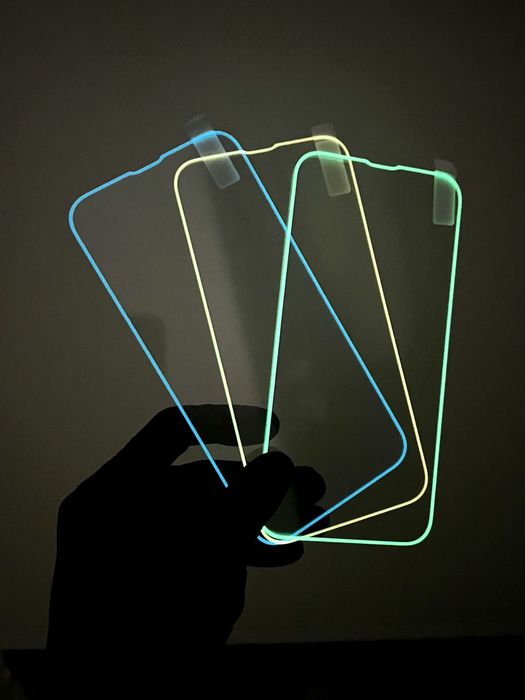 Folie sticla iPhone margini luminoase premium en gross