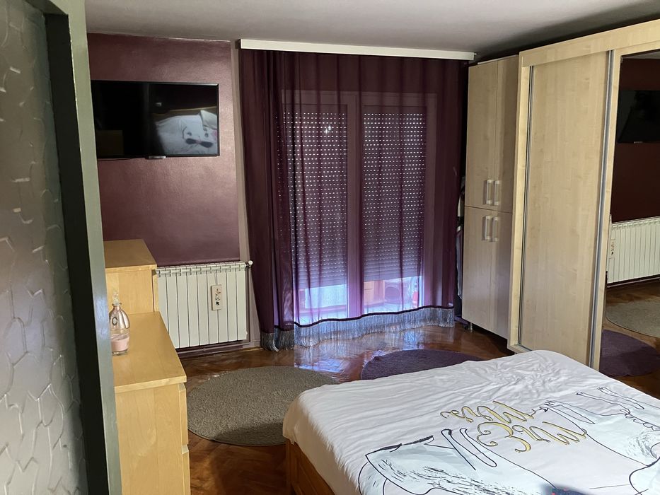 apartament doua camere complet mobilat , centrala si aer conditionat