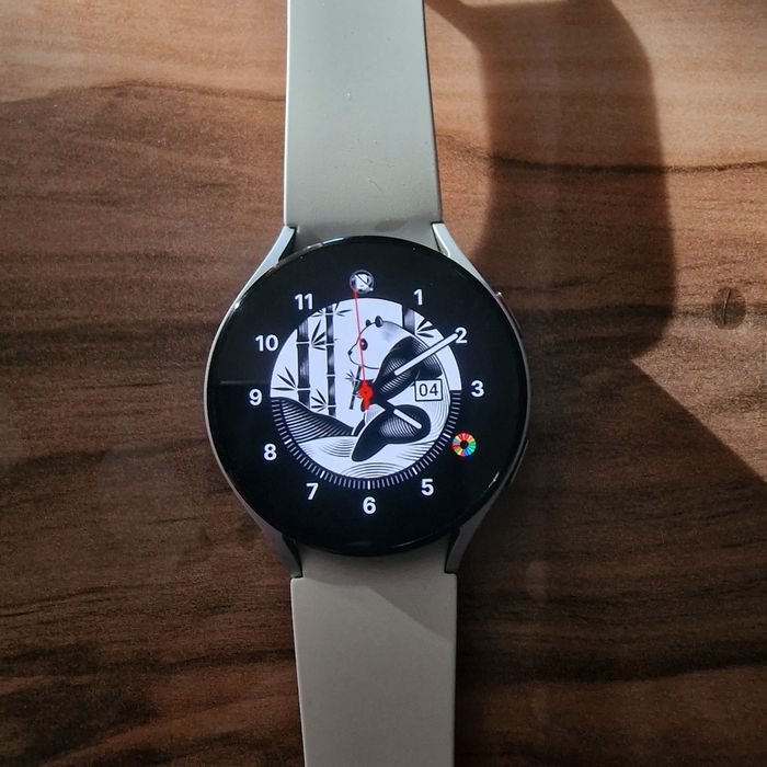 Продам часы новые, так как ошиблась с размером, большие