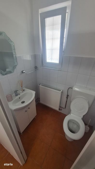 Spațiu comercial de închiriat în Curtea de Argeș.