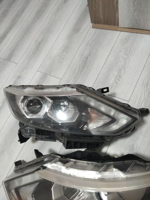 Ниссан Кашкай фары продам