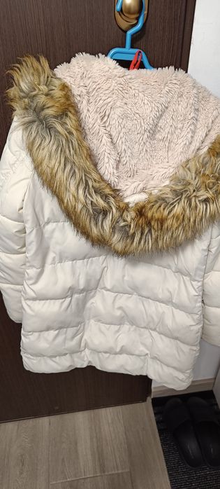 Geaca bershka XS alba