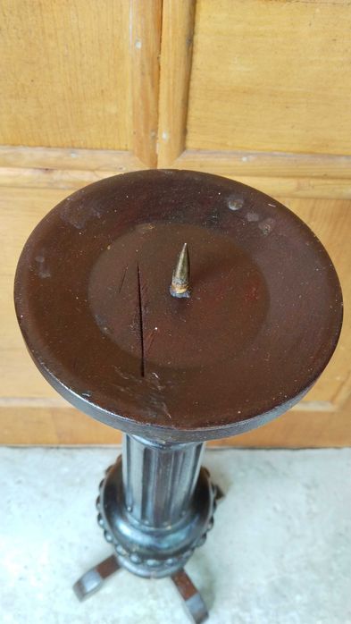 Свещници дърво и ковано желязо