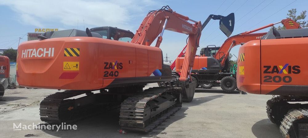 Новый Гусеничный экскаватор HITACHI ZX240-5A ковш (1,3 м3)