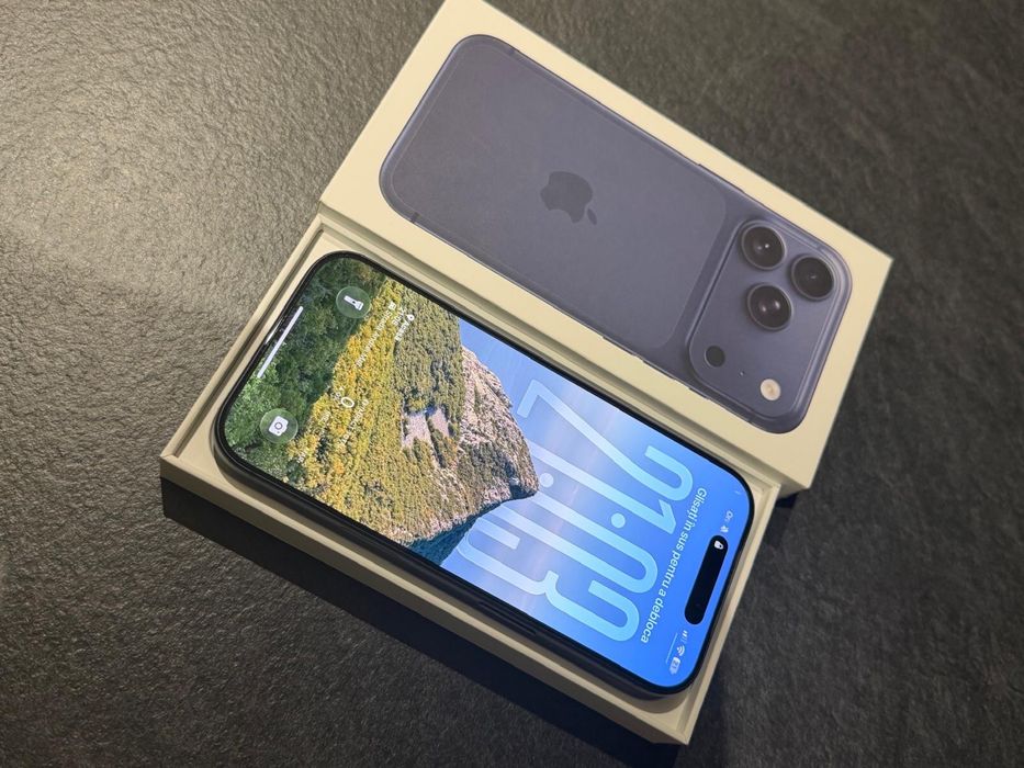 Iphone 17 pro 256 GB Deep Blue stare 10/10 baterie 96%