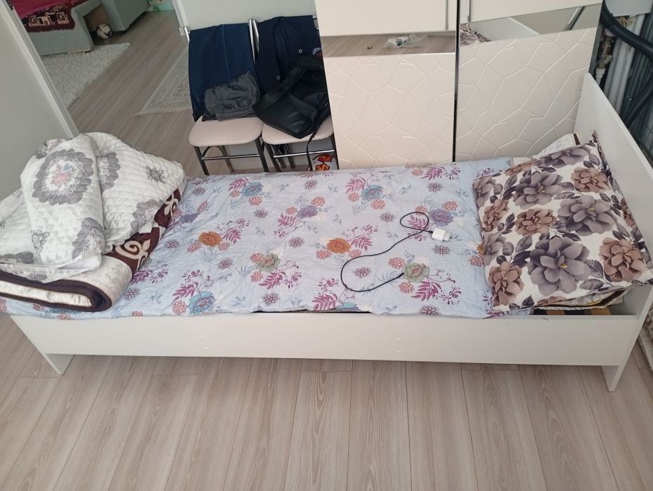 Продаю кровать 2*90