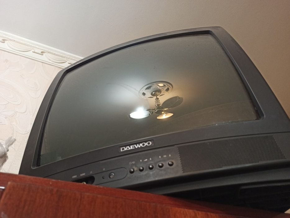 Продаётся телевизор Daewoo кинескопный кинескопный