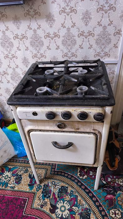 Газовая плита в рабочем состоянии