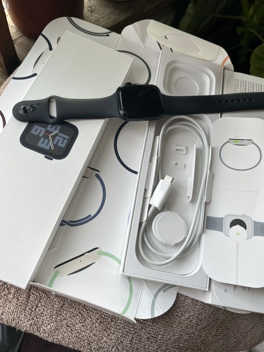 Apple Watch SE 2 44mm Новые