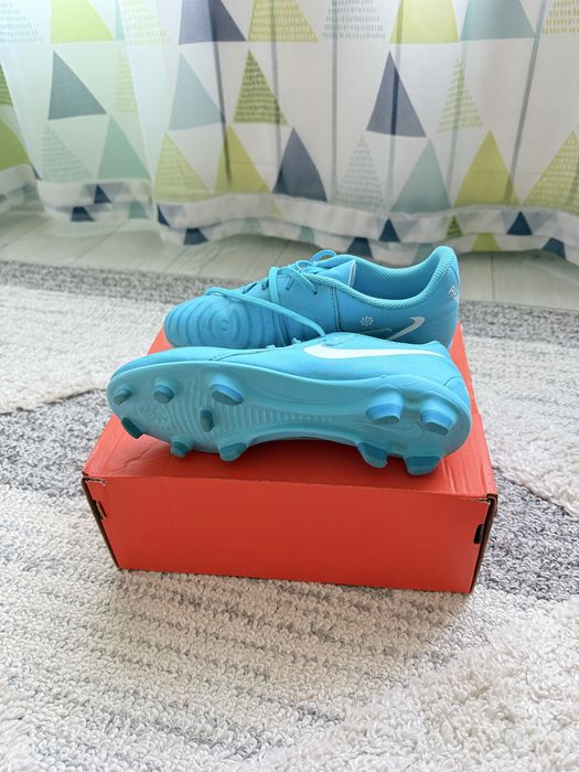 Nike бутинки 35номер-22см