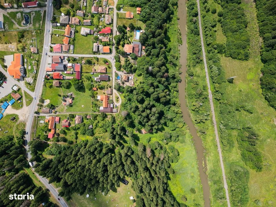 Teren intravilan de vânzare, 2635 mp