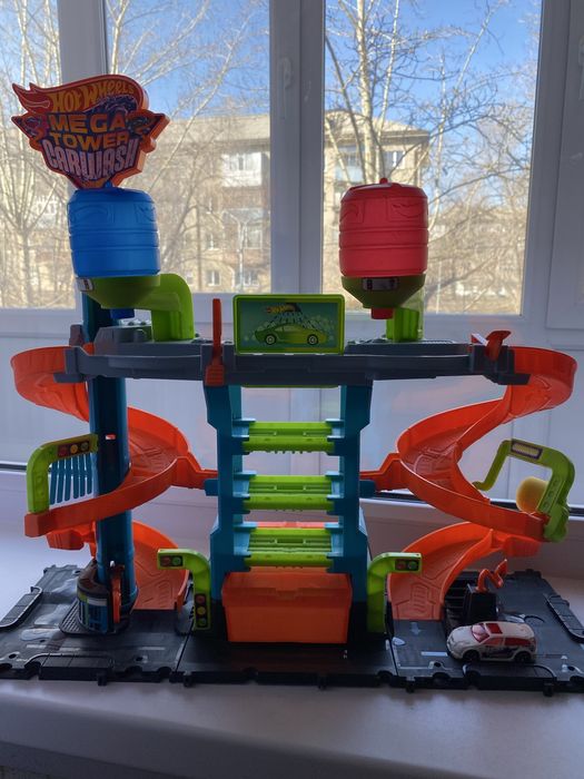 набор Hot Wheels автомойка
