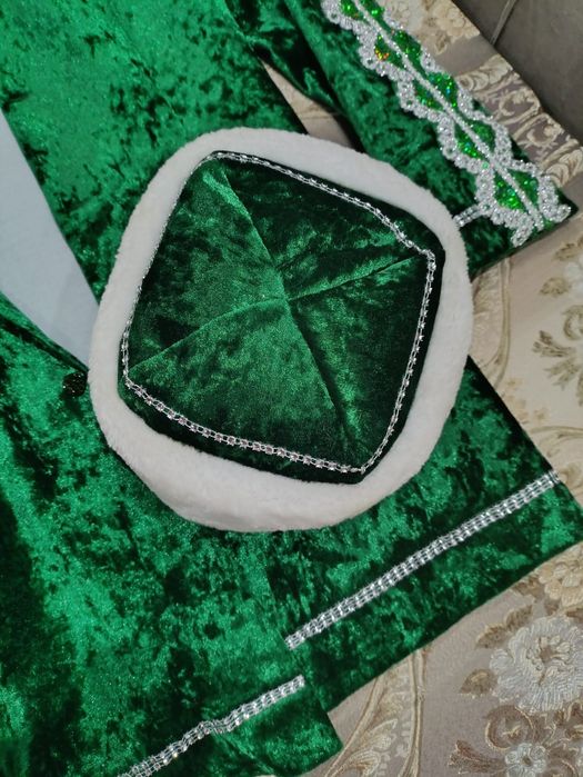 Продаём национальный костюм