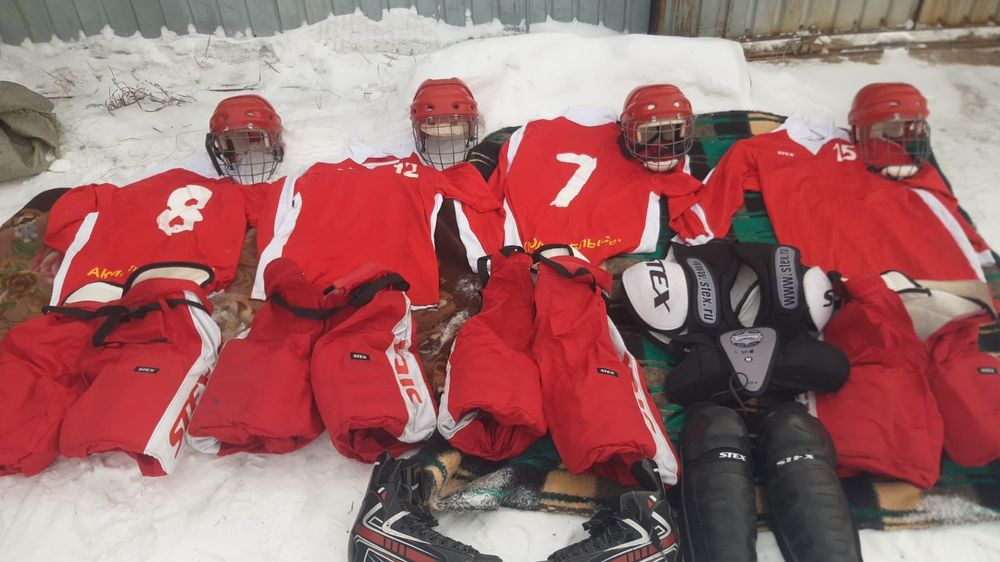 Продается Хоккейная форма