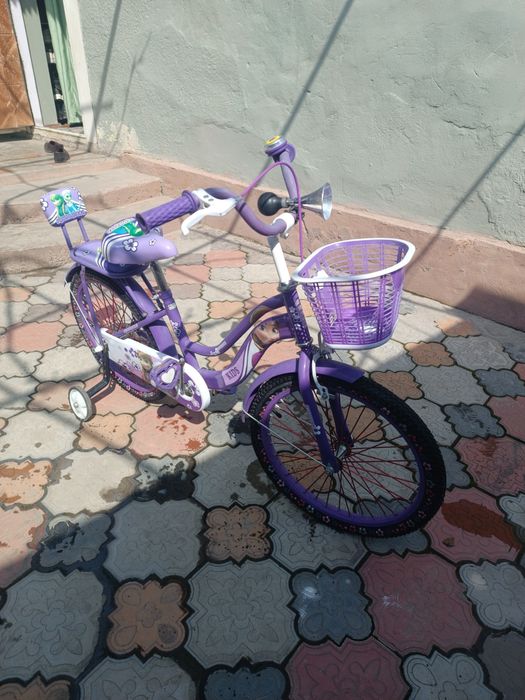 Продаётся детский велосипед для девочек..