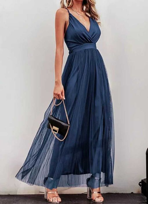 Тъмносиня дълга рокля