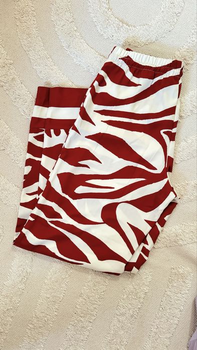 Pantaloni lejeri cu print