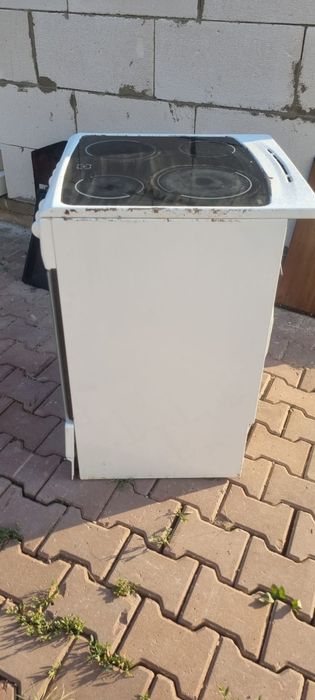 Продам электроплиту