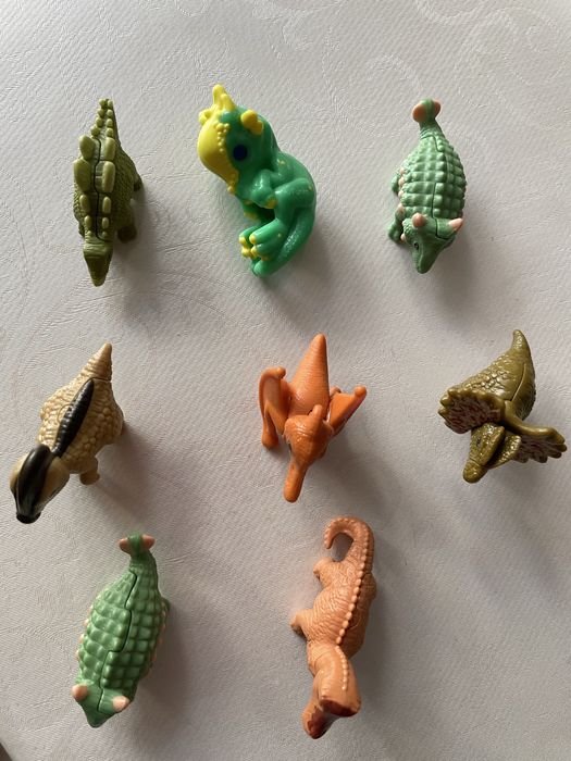 Фигурки динозавров из киндера