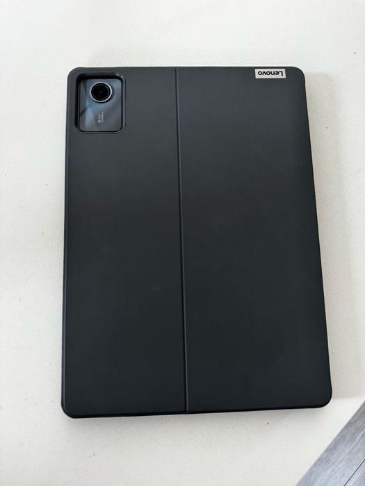 Lenovo Tab M11 с писалка и калъф/ над 1 година оставаща гаранция