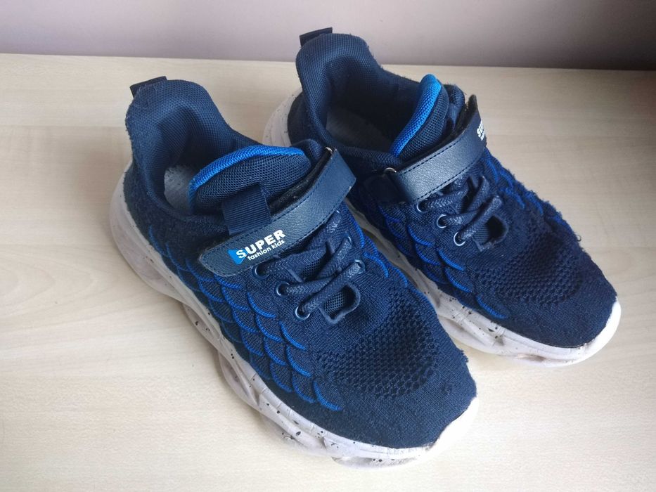 Футболни обувки Kipsta, маратонки Clibee 37 номер и плетени 36 номер