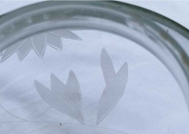 Bonboniera vintage din sticla