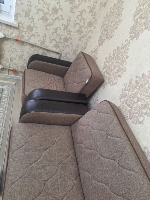 Диван сатылады залга