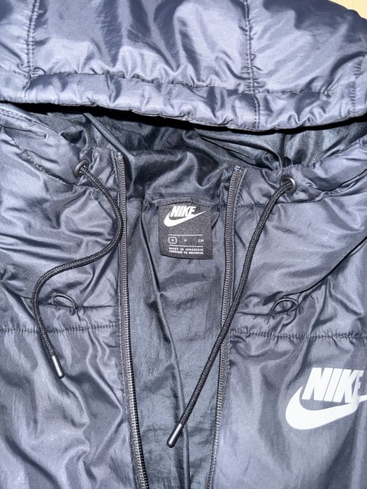 Nike черно яке S размер