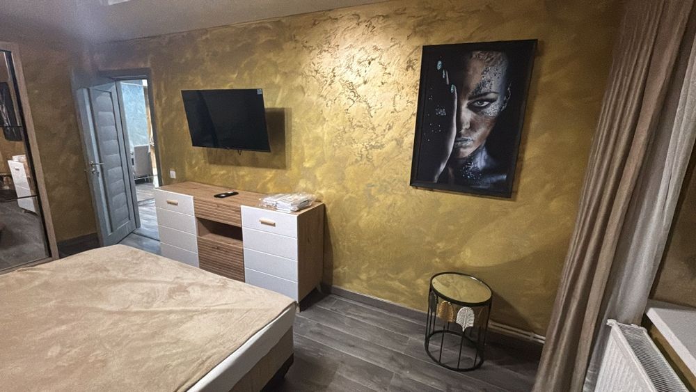 3 camere decomandate in Doja