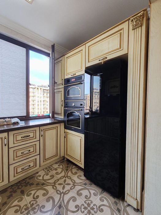 Продам квартиру на Паркентском 4/5/9 100м2