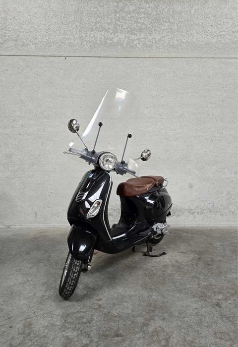 Scuter Vespa Primavera - Classic Design
