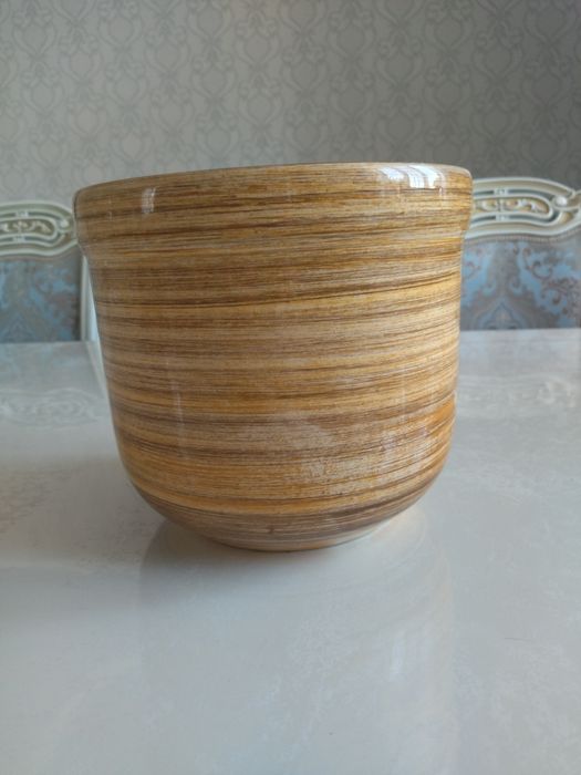 Керамические цветочные горшки