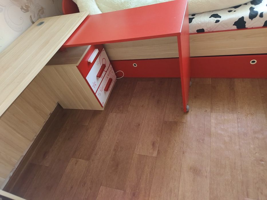 Продам детскую мебель