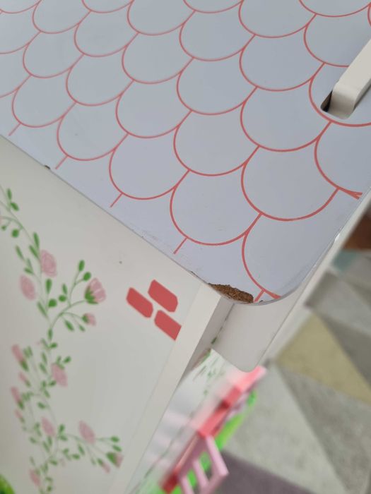 Дървена къща за кукли и игра на семейство Rose Cottage на BIGJIGS toys