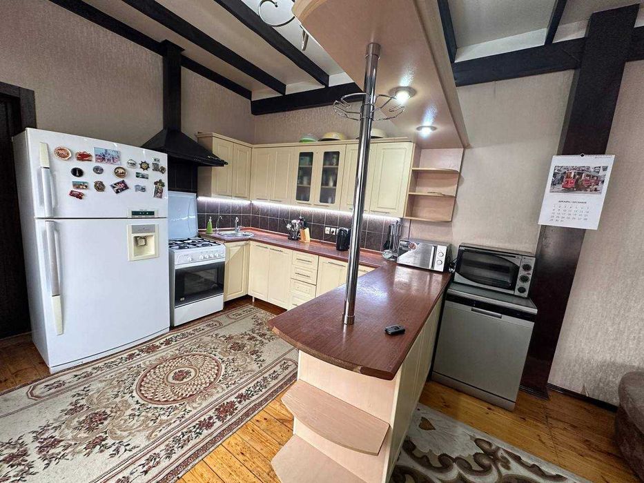 Cрочно продается большая кухонная мебель в отличном состоянии!